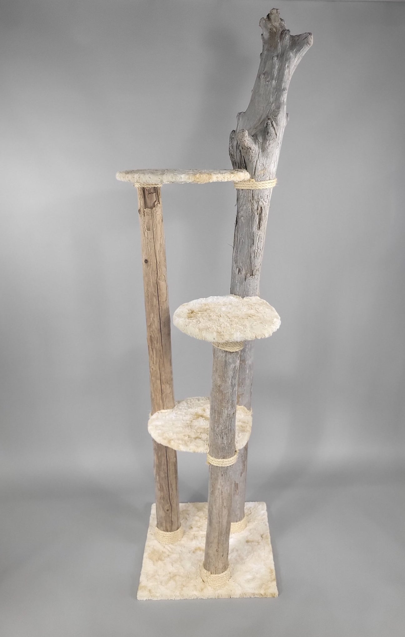 Sauk | Large driftwood cat tree